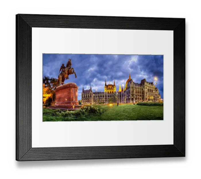 Framed Print : Facade of the Hungarian House of Parliament in Budapest Framed Print : Facade of the Hungarian House of Parliament in Budapest