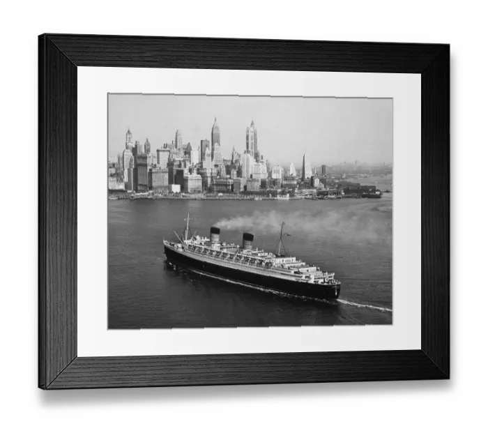 Framed Print : The Queen Elizabeth Framed Print : The Queen Elizabeth