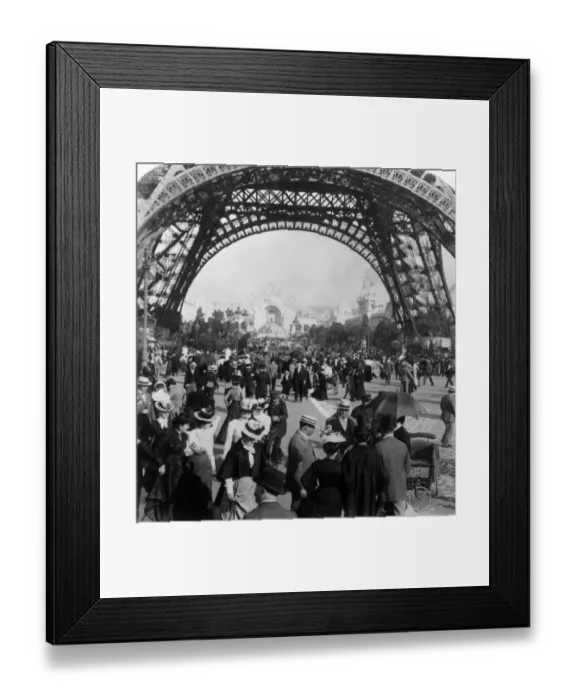 Framed Print : Eiffel Tower Framed Print : Eiffel Tower