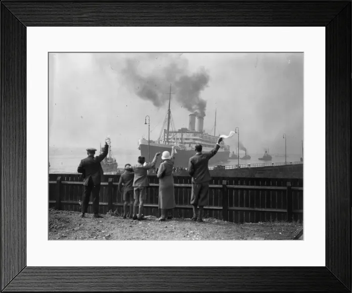 Framed Print : Orontes. Well-wishers wave goodbye to Douglas Jardine and the other members of the MCC Framed Print : Orontes. Well-wishers wave goodbye to Douglas Jardine and the other members of the MCC