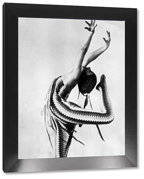 Dancer. circa 1930: An acrobatic dancer in a cabaret