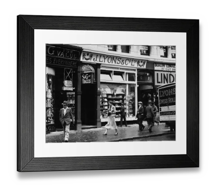 Framed Print : Lyons Cafe Framed Print : Lyons Cafe