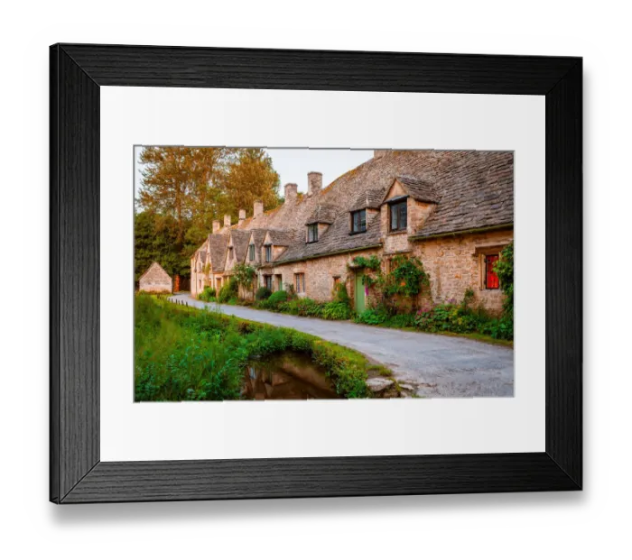 Framed Print : Arlington Row, Bibury, the Cotswolds, Gloucestershire, England Framed Print : Arlington Row, Bibury, the Cotswolds, Gloucestershire, England