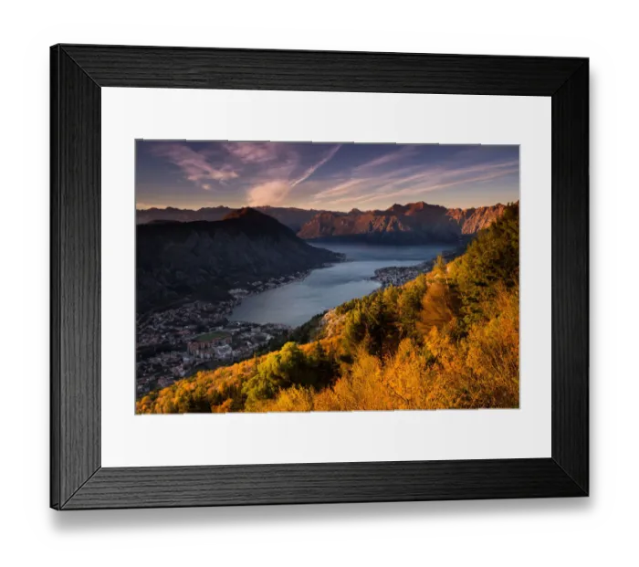 Framed Print : Bota kotorski Framed Print : Bota kotorski