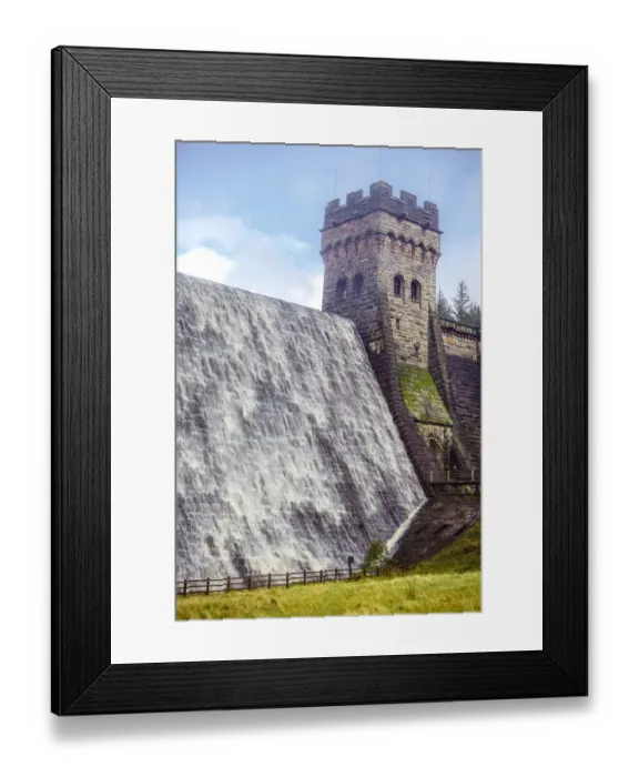 Framed Print : Water flowing over the Derwent Dam in the Peak District National Park Framed Print : Water flowing over the Derwent Dam in the Peak District National Park
