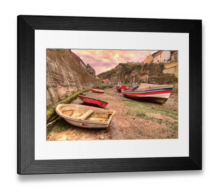 Framed Print : The Beck, Staithes at low water Framed Print : The Beck, Staithes at low water