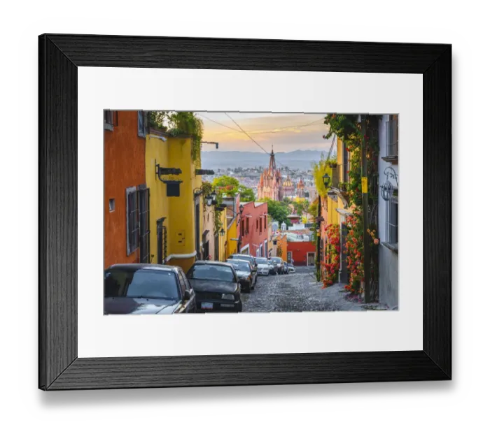 Framed Print : City street in San Miguel de Allende, Mexico Framed Print : City street in San Miguel de Allende, Mexico