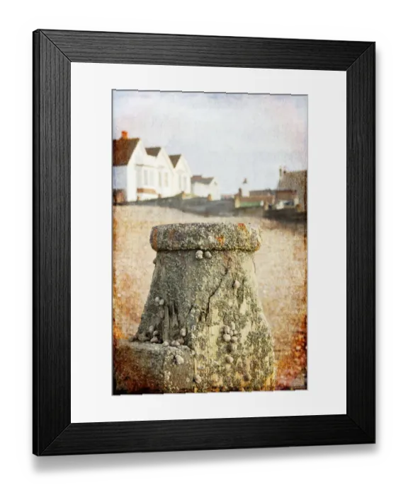 Framed Print : Old post of jetty Framed Print : Old post of jetty
