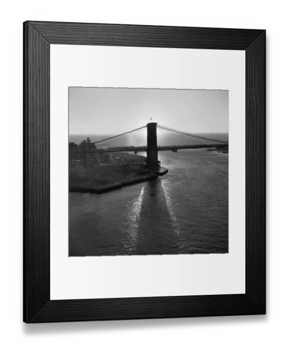 Framed Print : Brooklyn Bridge in silhouette Framed Print : Brooklyn Bridge in silhouette