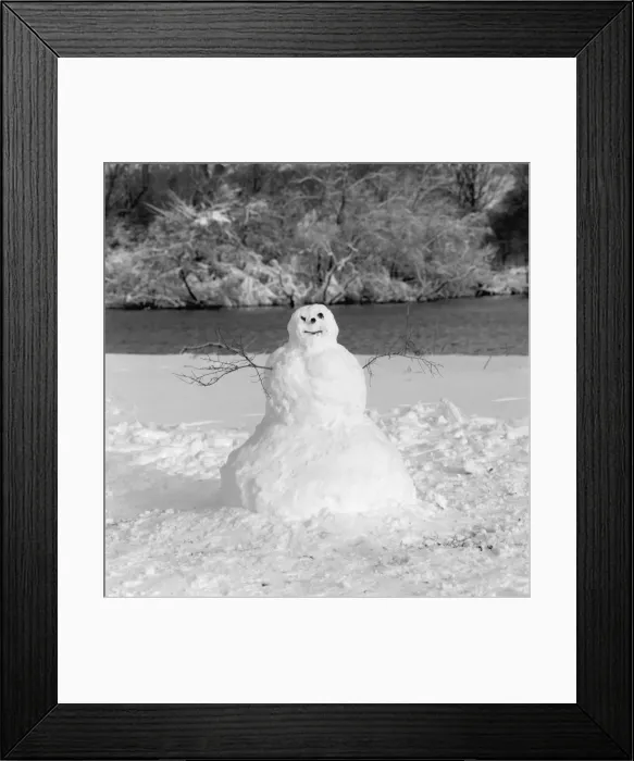 Framed Print : Snowman in winter landscape Framed Print : Snowman in winter landscape