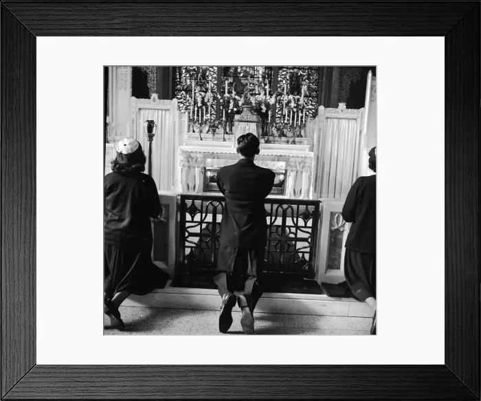 Framed Print : At Prayer. circa 1950: Visitors from the neighbourhood, as well as Framed Print : At Prayer. circa 1950: Visitors from the neighbourhood, as well as