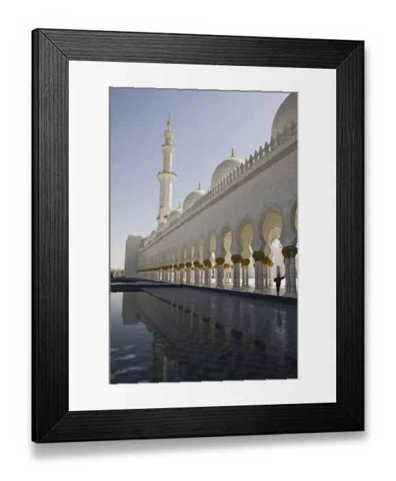 Framed Print : Reflecting pool by Sheikh Zayed Mosque, Abu Dhabi Framed Print : Reflecting pool by Sheikh Zayed Mosque, Abu Dhabi