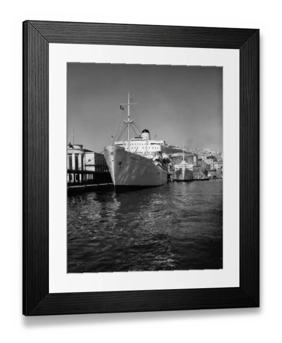 Framed Print : Naples Harbour Framed Print : Naples Harbour