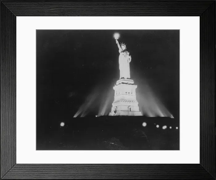 Framed Print : Lit-Up Liberty
