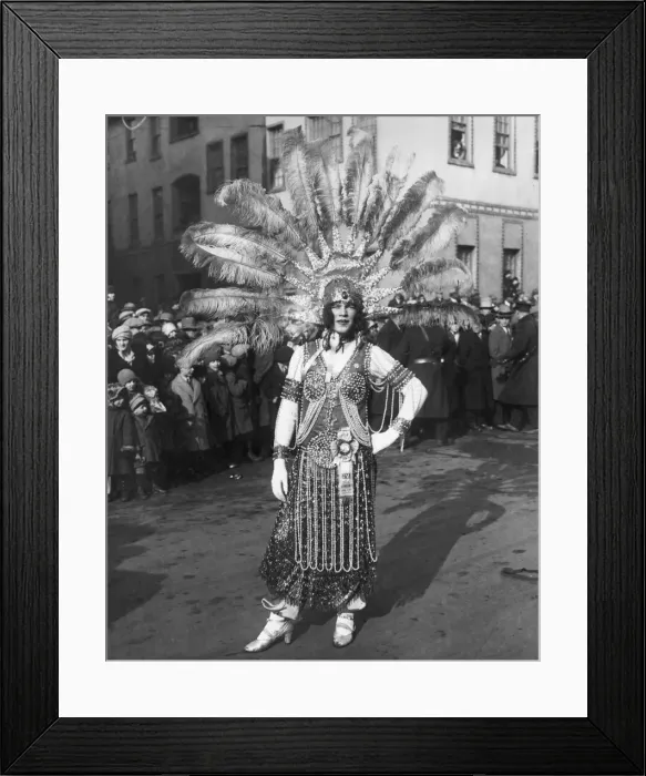 Framed Print : Rosla Kand Framed Print : Rosla Kand