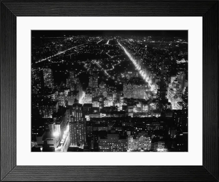 Framed Print : Manhattan By Night Framed Print : Manhattan By Night