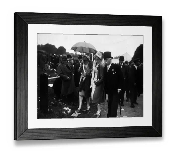 Framed Print : Ascot Spectators Framed Print : Ascot Spectators