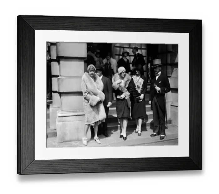 Framed Print : Art Lovers