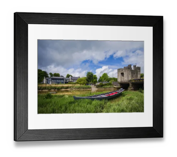Framed Print : Ireland, Dublin, Exterior