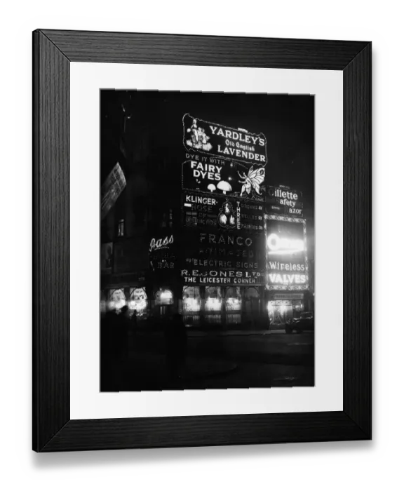 Framed Print : Piccadilly Lights