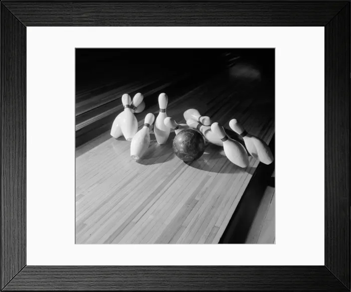 Framed Print : Tenpin Strike