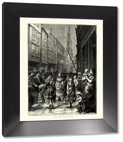 Low life, Crowed street scene, Drury Lane, Victorian London, 19th Century