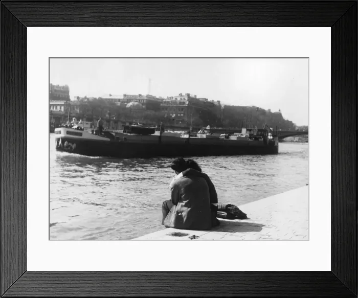 Framed Print : Couple By Seine Framed Print : Couple By Seine