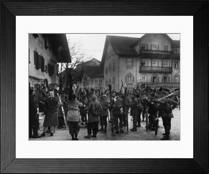 Framed Print : Ski Group. circa 1928: A group of tourists in Oberammergau waiting to go skiing in Bavaria Framed Print : Ski Group. circa 1928: A group of tourists in Oberammergau waiting to go skiing in Bavaria