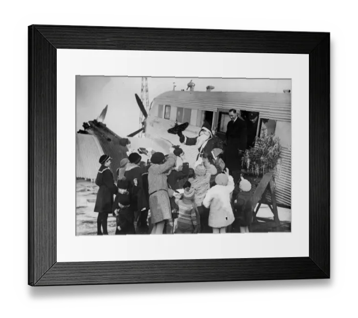 Framed Print : Hello Santa Framed Print : Hello Santa
