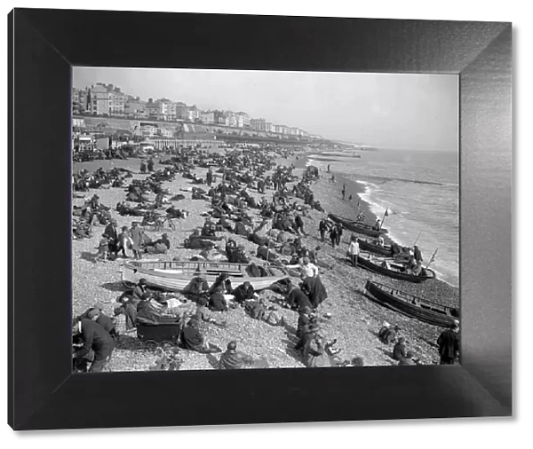 Brighton Holiday Beach 1928