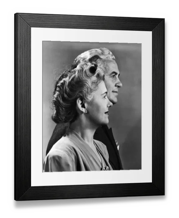 Framed Print : Mature couple, profile, close-up (B&W) Framed Print : Mature couple, profile, close-up (B&W)