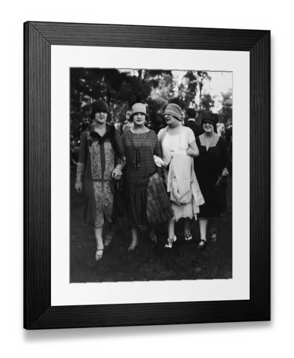 Framed Print : Four women walking arm in arm (B&W) Framed Print : Four women walking arm in arm (B&W)
