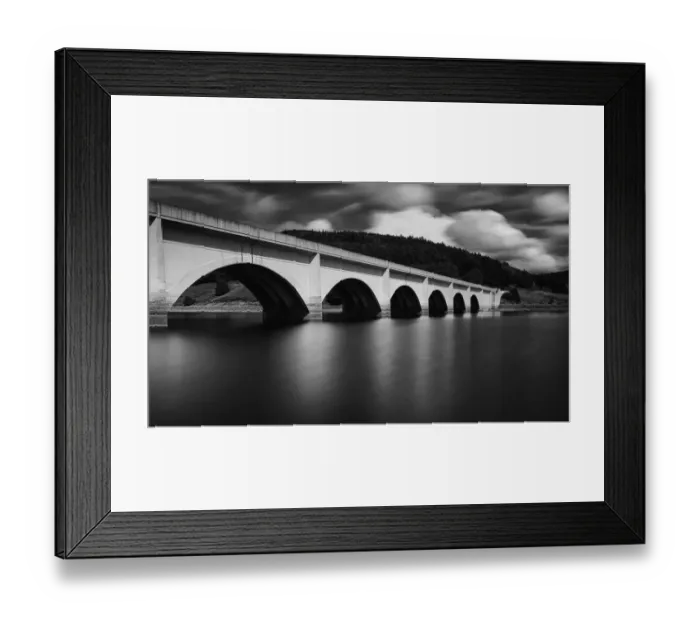 Framed Print : Contrasting Ladybower Framed Print : Contrasting Ladybower
