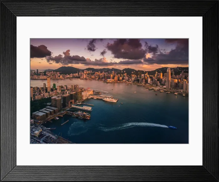 Framed Print : Dramatic sunset of Hong Kong harbour Framed Print : Dramatic sunset of Hong Kong harbour