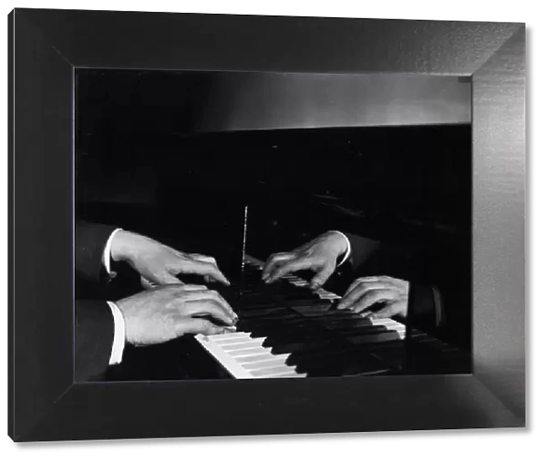 Pianists hands