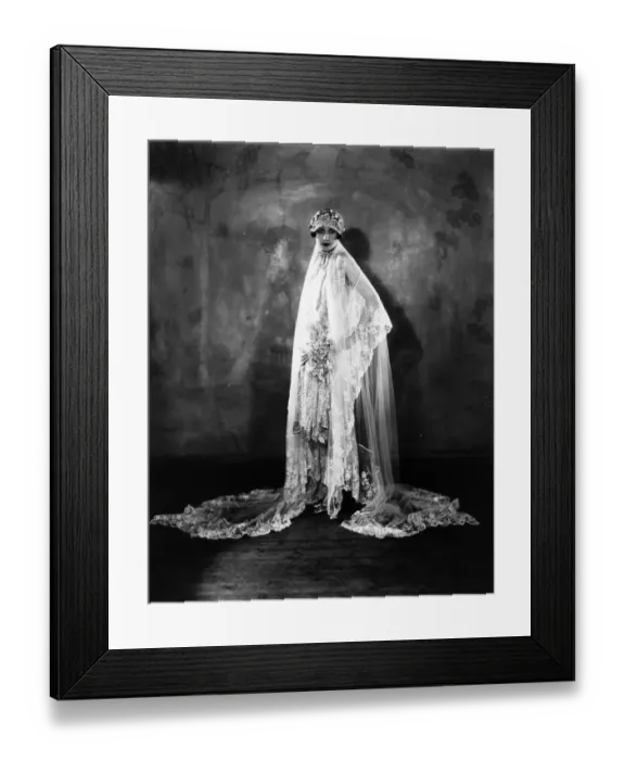 Framed Print : Solosign Fashion Framed Print : Solosign Fashion