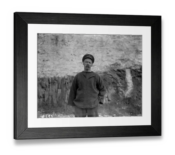 Framed Print : Crewman. October 1926: A senior crewman from the Port Isaac lifeboat Framed Print : Crewman. October 1926: A senior crewman from the Port Isaac lifeboat