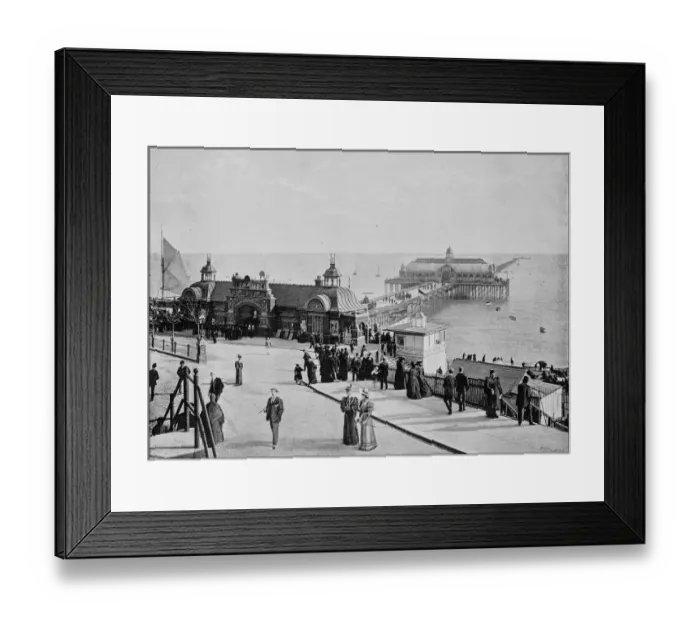 Framed Print : Antique black and white photograph of England and Wales: Southend on sea pier Framed Print : Antique black and white photograph of England and Wales: Southend on sea pier
