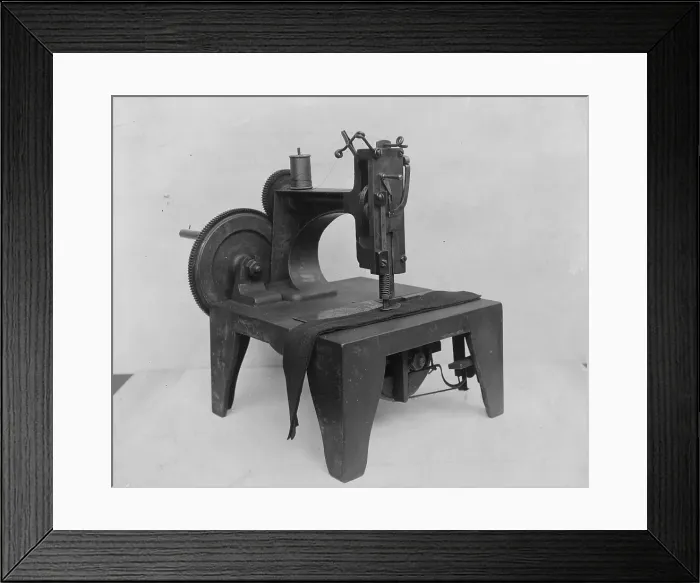 Framed Print : Original Singer sewing machine