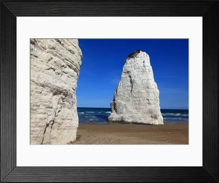 Framed Print : Pizzomunno, limestone rocks on the beach, Vieste, Gargano, Puglia, Italy Framed Print : Pizzomunno, limestone rocks on the beach, Vieste, Gargano, Puglia, Italy