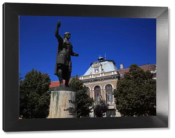 Deva, Diemrich, Statue of the Roman Emperor Trajan in front of the Town Hall, Transylvania, Romania