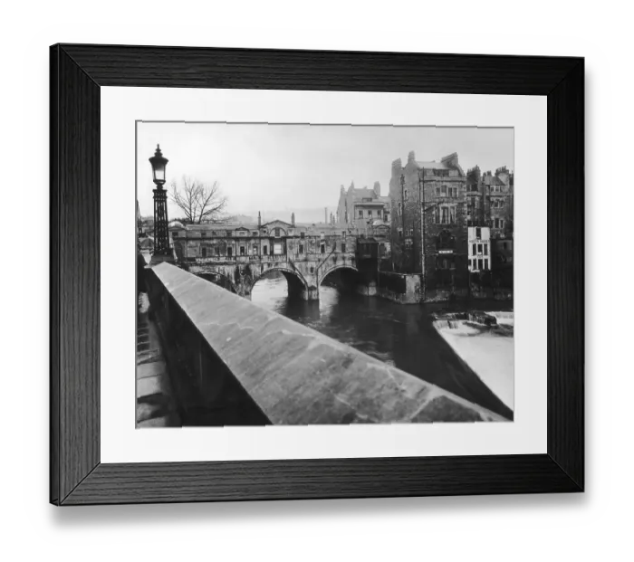 Framed Print : Pulteney Bridge, circa 1930 Framed Print : Pulteney Bridge, circa 1930