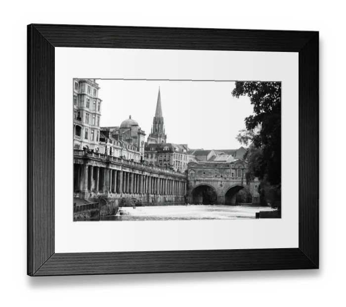Framed Print : Pulteney Weir of River Avon in England Framed Print : Pulteney Weir of River Avon in England