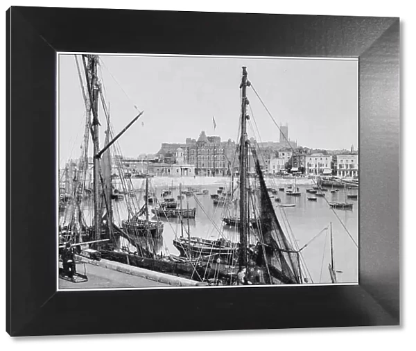 Antique photograph of seaside towns of Great Britain and Ireland: Margate