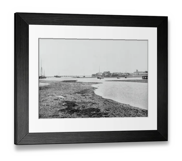 Framed Print : Antique photograph of seaside towns of Great Britain and Ireland: Yarmouth (Isle of Wight)