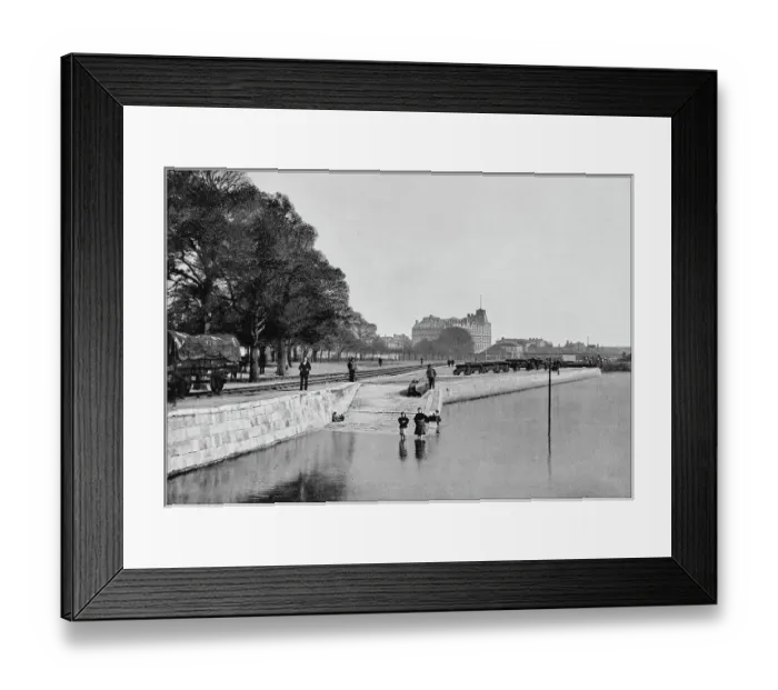 Framed Print : Antique photograph of seaside towns of Great Britain and Ireland: Southampton Framed Print : Antique photograph of seaside towns of Great Britain and Ireland: Southampton