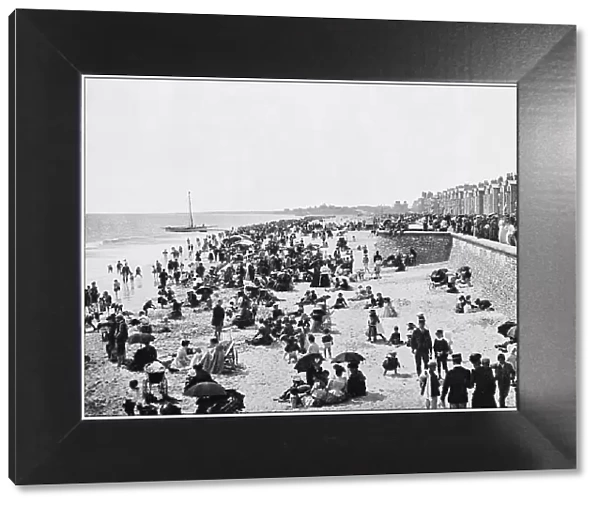 Antique photograph of seaside towns of Great Britain and Ireland: Lowestoft