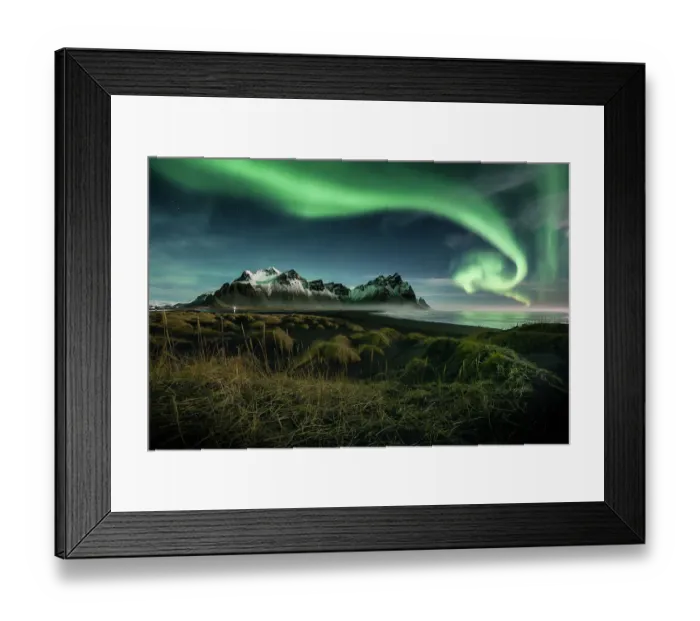Framed Print : northern lights over Vestrahorn moutain, Iceland Framed Print : northern lights over Vestrahorn moutain, Iceland