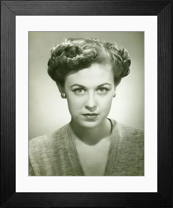 Framed Print : Woman posing in studio, (B&W), close-up, portrait Framed Print : Woman posing in studio, (B&W), close-up, portrait