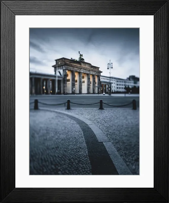 Framed Print : Brandenburg Gate, Berlin, Germany Framed Print : Brandenburg Gate, Berlin, Germany